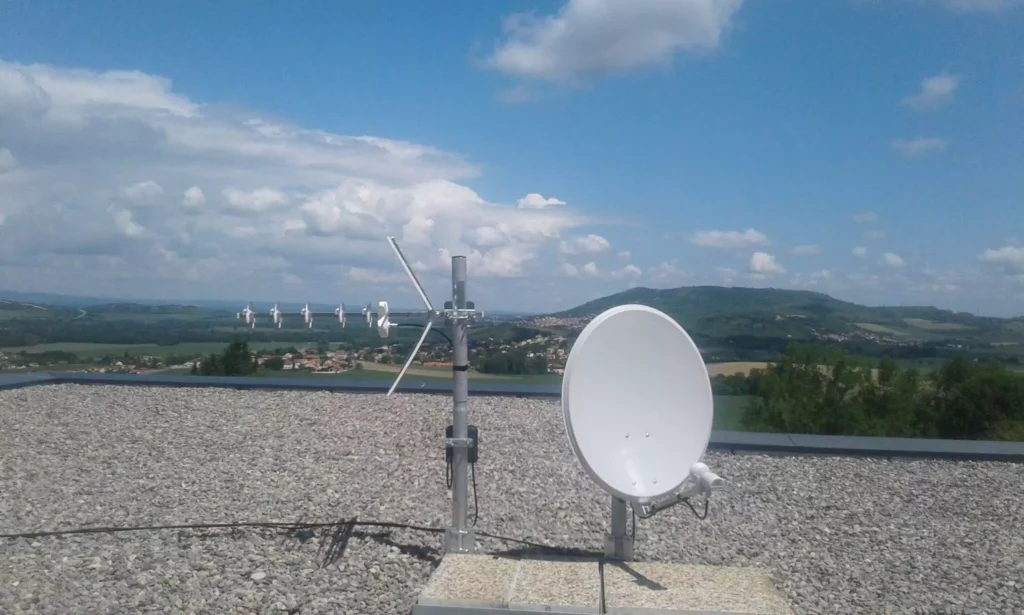 installation antenne tnt satellite sur toit pérignat allier